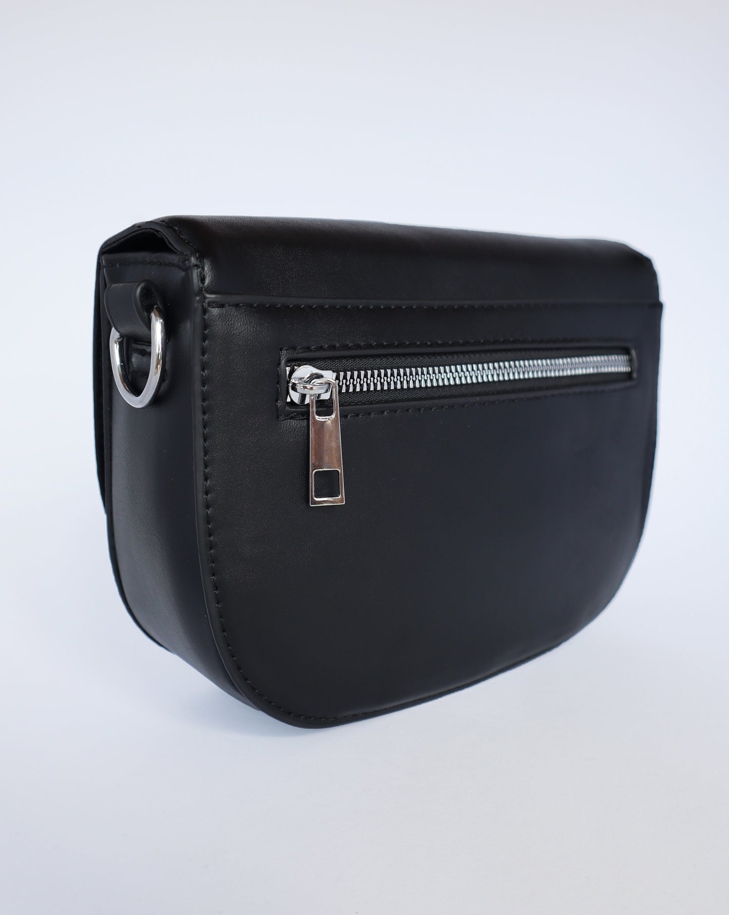 ICCLUB Messenger Bag | Black